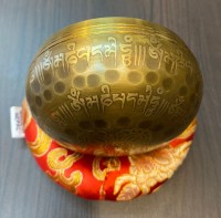 Bajra with Carving Singing Bowl